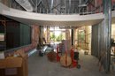 6-17-05--32 3rd fl lobby.JPG